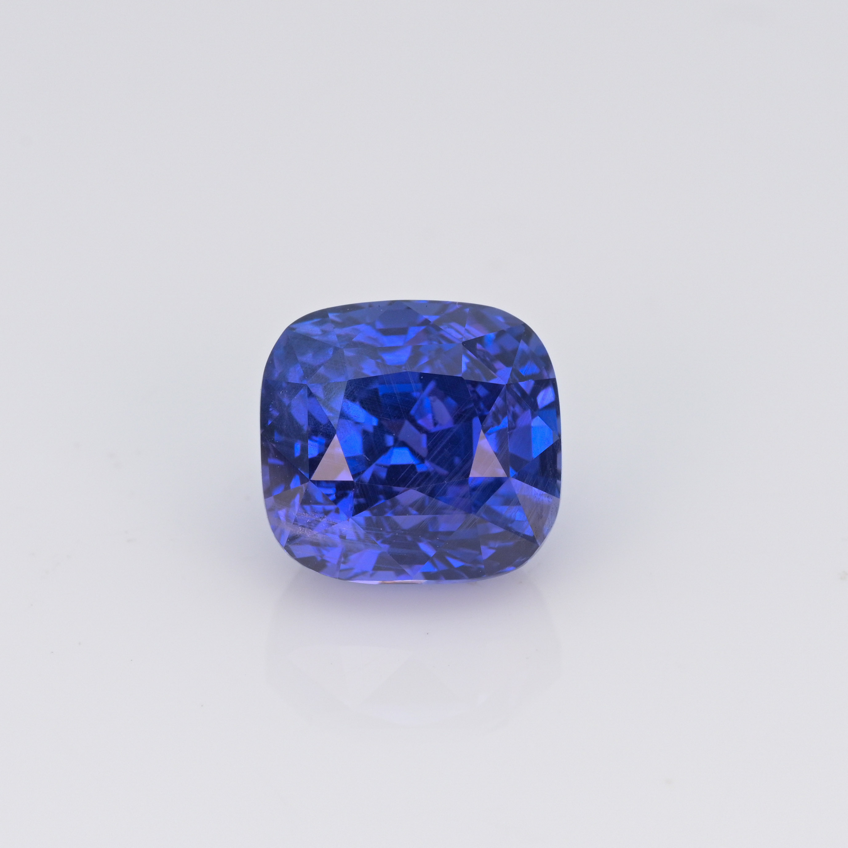 7.02 Cts Natural Royal Blue Sapphire, NH, Sri Lanka